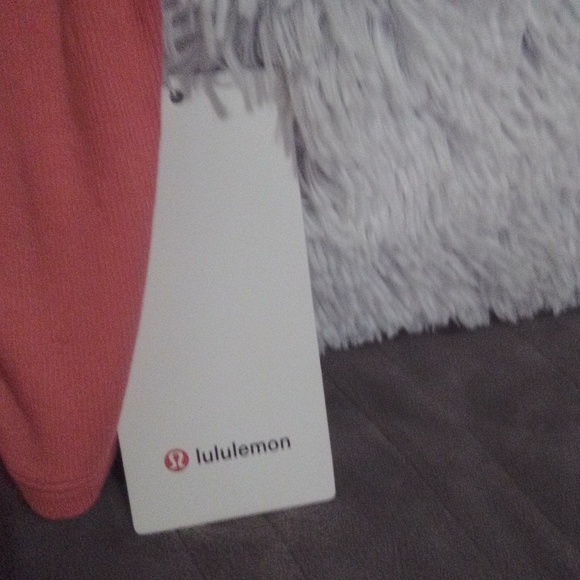 Lululemon Align HR legging and Lululemon Hold Tight Cropped T-SHIRT. Glaze Pink. - Picture 10 of 10